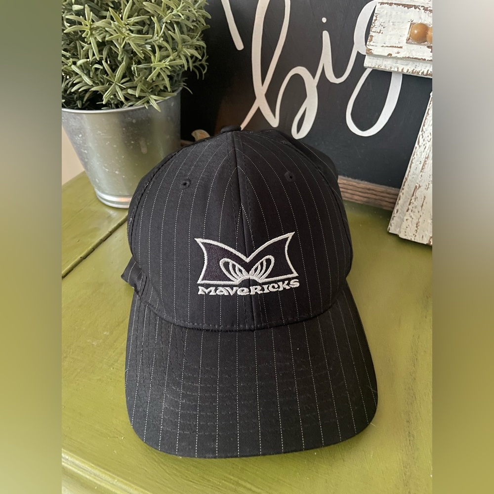 Maverick’s Half Moon Bay Flexfit Hat